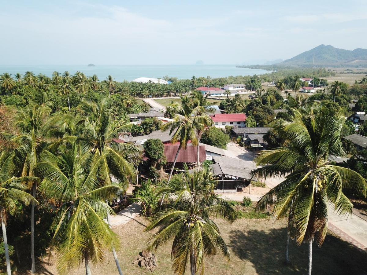 Mr Bao Homestay & Bungalows เกาะยาวน้อย ภายนอก รูปภาพ