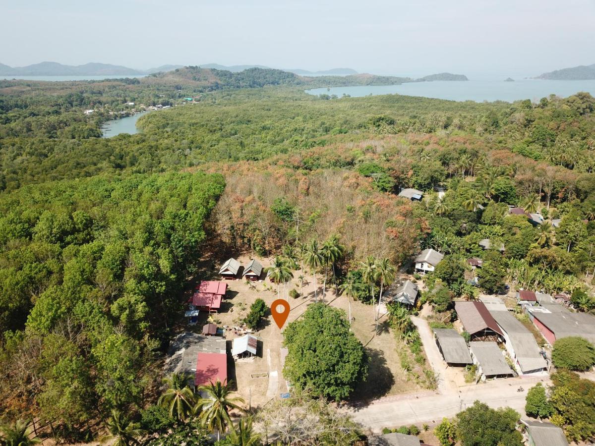Mr Bao Homestay & Bungalows เกาะยาวน้อย ภายนอก รูปภาพ